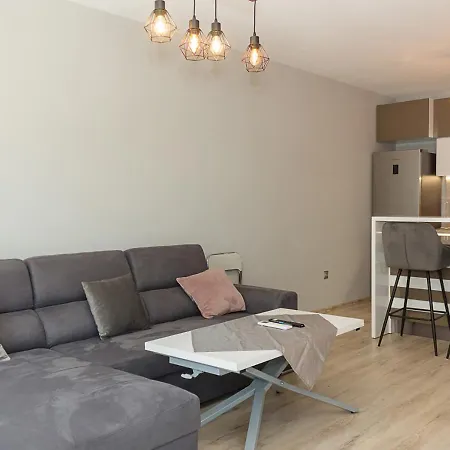 Apartment Sunny 1bd Flat In St Constantine & Helena Complex By Flat Mаnаger