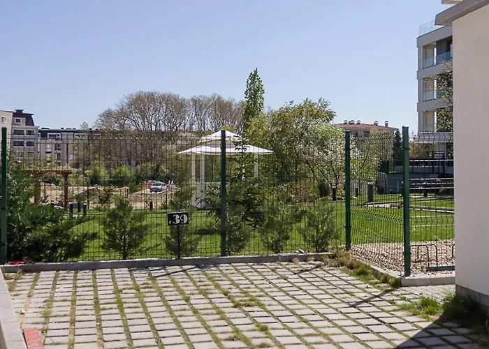 Sunny 1bd Flat In St Constantine & Helena Complex By Flat Mаnаger