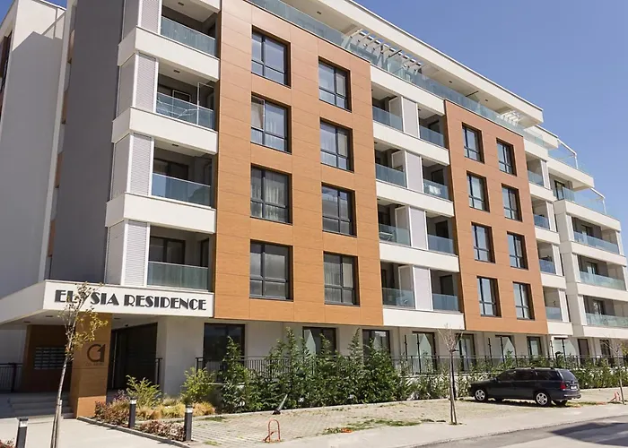 아파트 Sunny 1bd Flat In St Constantine & Helena Complex By Flat Mаnаger