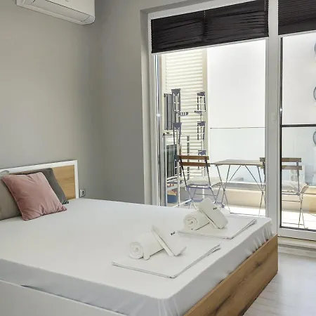 Sunny 1bd Flat In St Constantine & Helena Complex By Flat Mаnаger וארנה